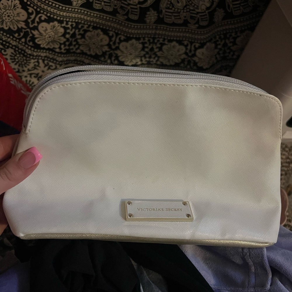 Victoria's Secret Elegant White Cosmetic Bag